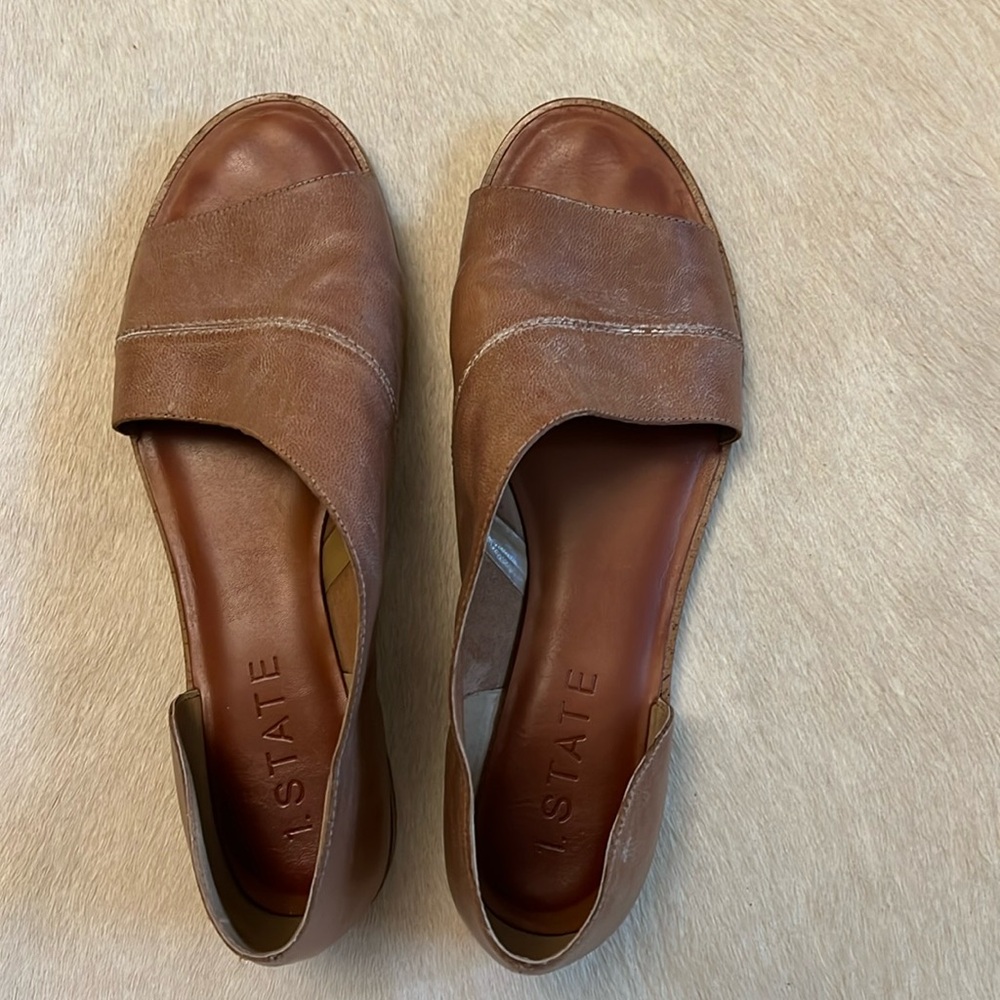 1 State Women’s Leather Slides